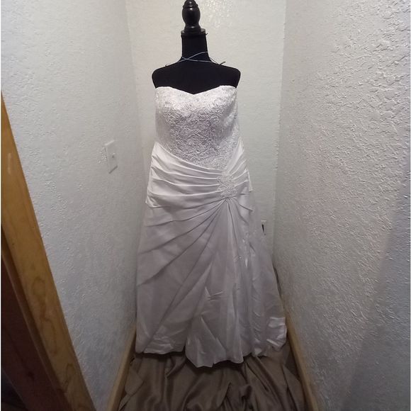 David bridal Dresses David Bridal Wedding Dress Poshmark